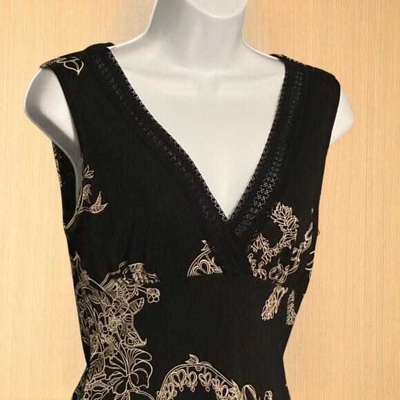 Vintage LA BELLE Sleeveless Cocktail Dress Sz Medium Midi Black Gold Lace V Neck - Picture 2 of 7